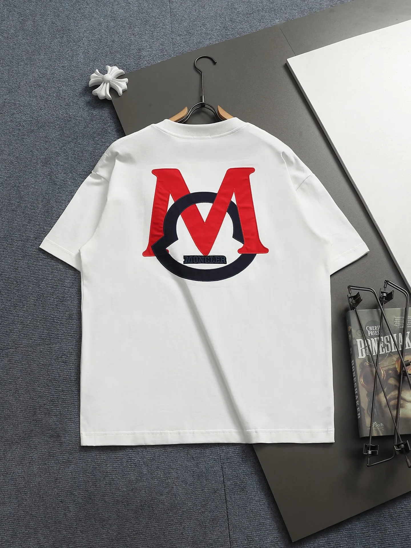 MONCLER Logo ， Retro Same Style T 320 Versatile : Black White Size：S M L XL